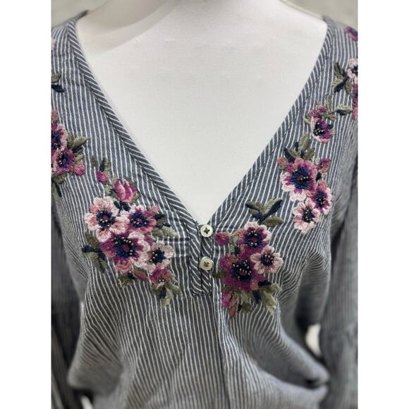 Abercrombie & Fitch Embroidered Floral Stripe too Women’s Medium Boho Peasant - Picture 2 of 7